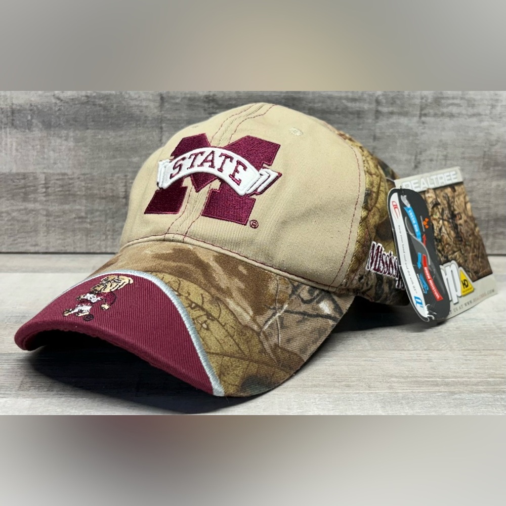 NWT Mississippi State Bulldogs RealTree Camo StrapBack Hat Q3